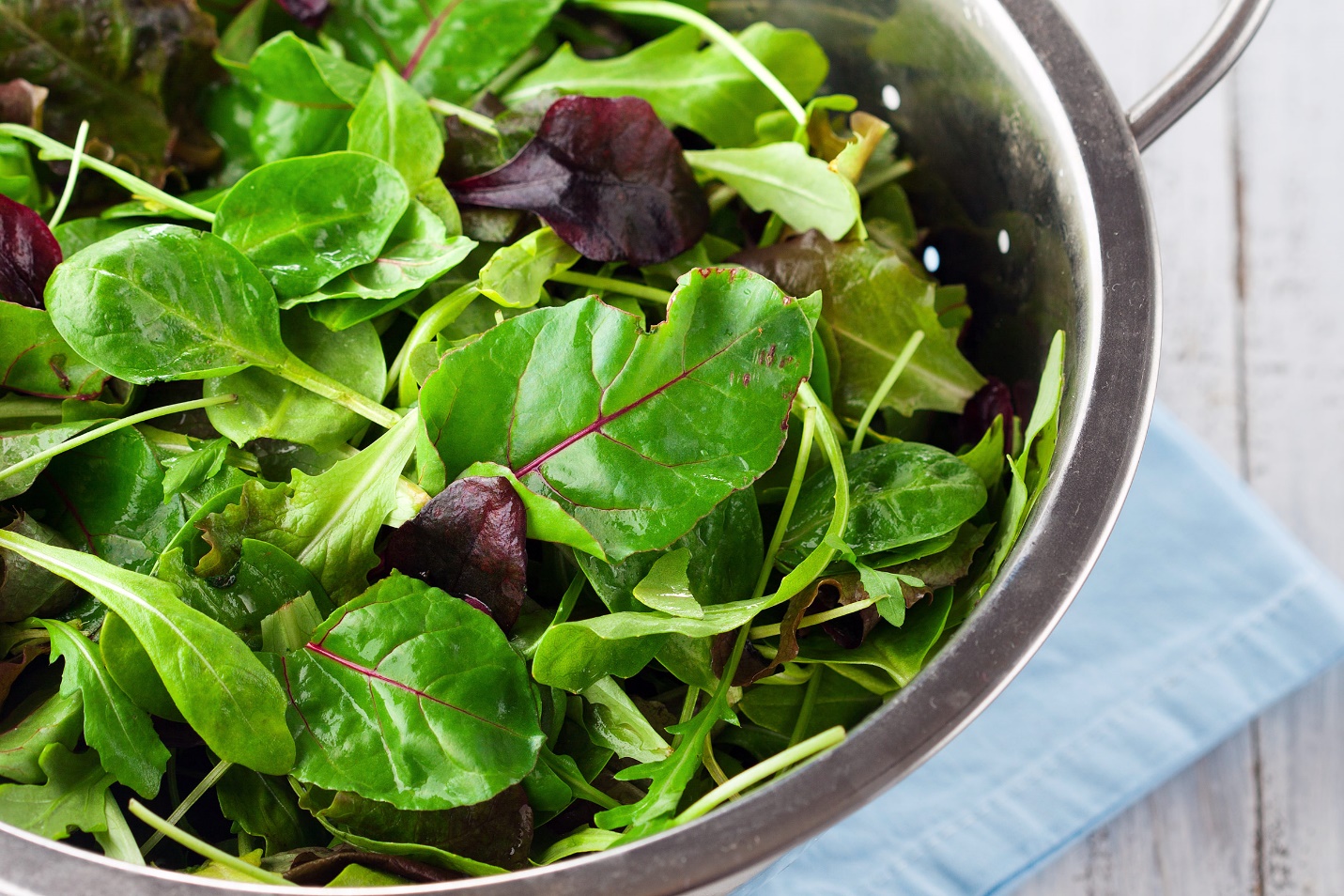 Green leafy vegetables help fight cancer.